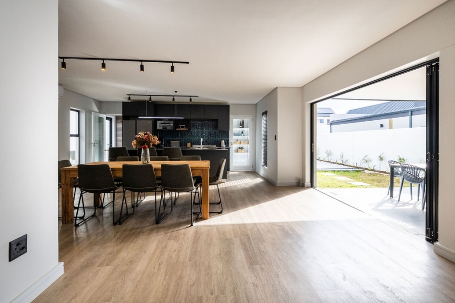 To Let 3 Bedroom Property for Rent in Newinbosch Western Cape